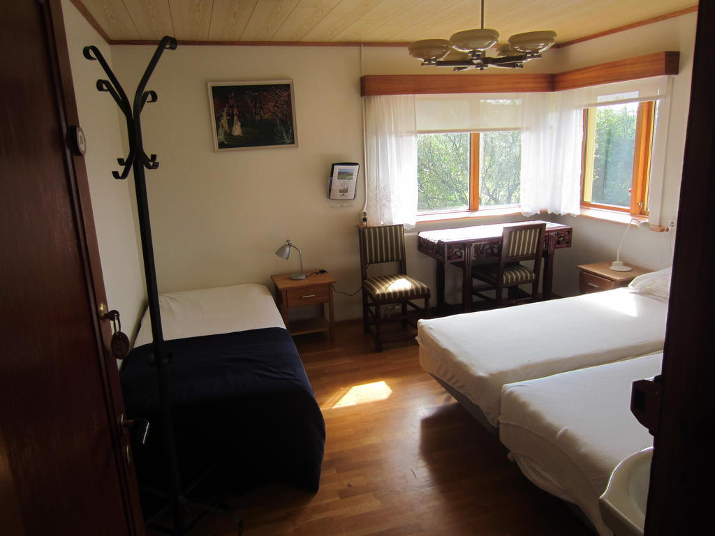 Nes Guesthouse Reykholt  Zimmer foto